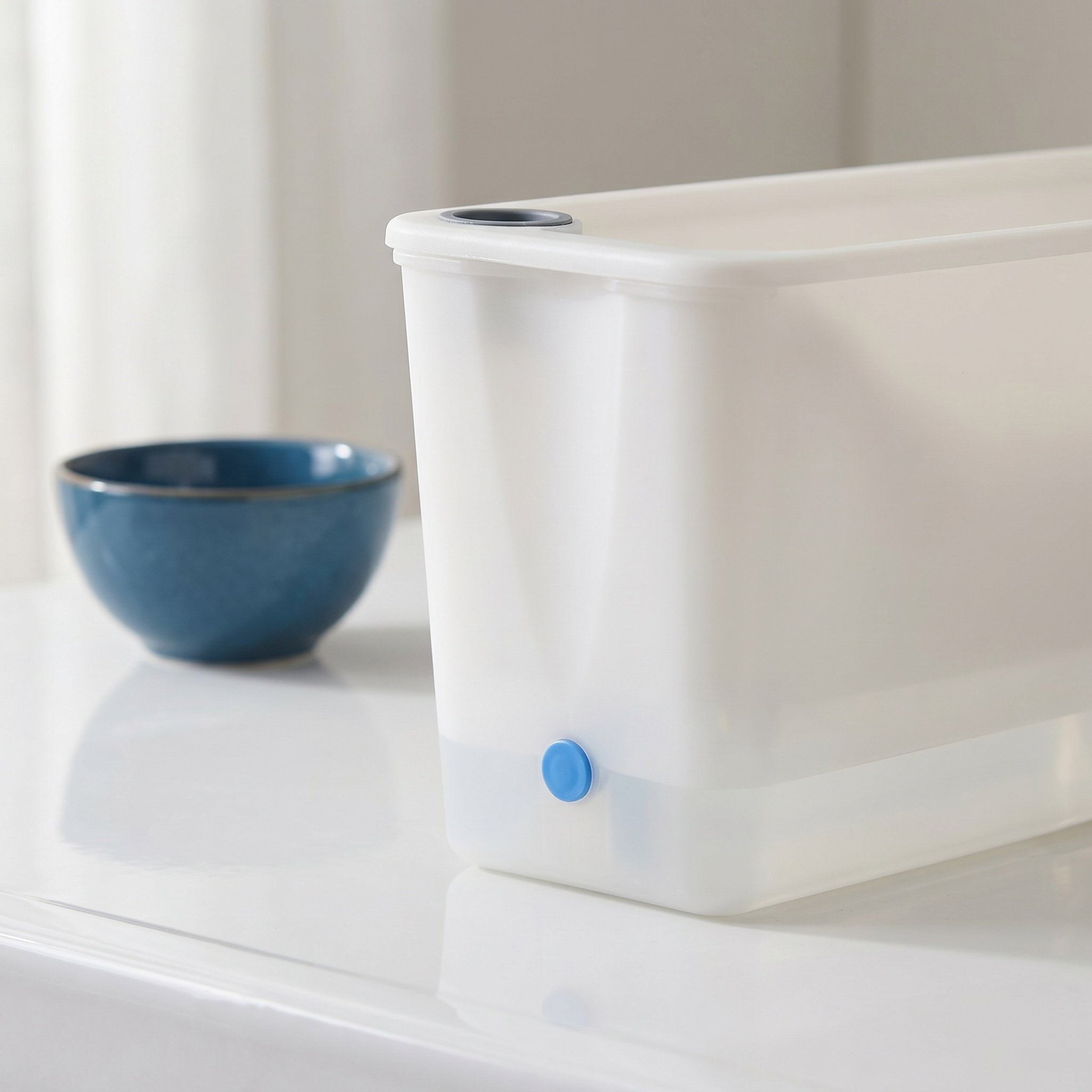 Self-Watering Planter - صندوق زراعة مستطيل طويل من البلاستيك